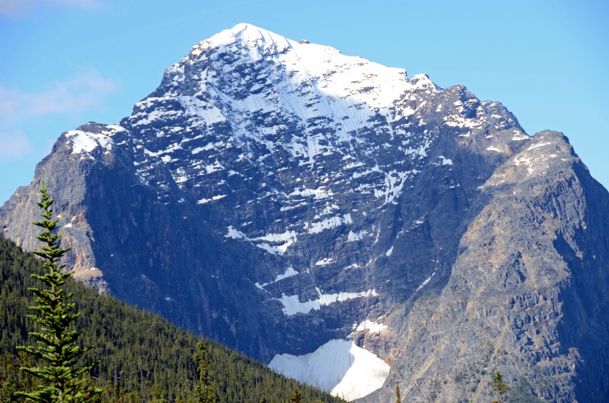 03 Throne Peak Up Astoria River Valley From Edith Cavell Road